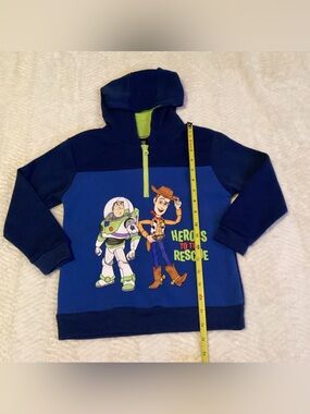 Kids Toy Story Zip Neck Hoodie Shirt Heroes To The Rescue Woody/Buss Sz 6